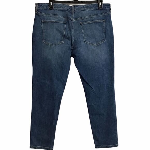 Universal Thread Distressed Straight Leg Jeans - Picture 2 of 10